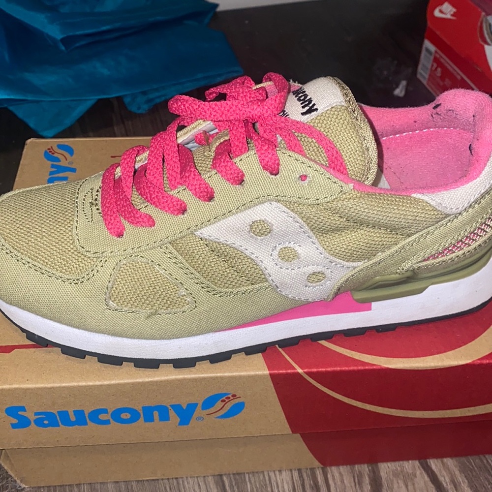 saucony